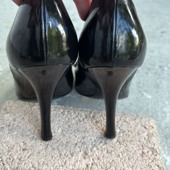 Louis Vuitton patent leather bow heels - Picture 5 of 10